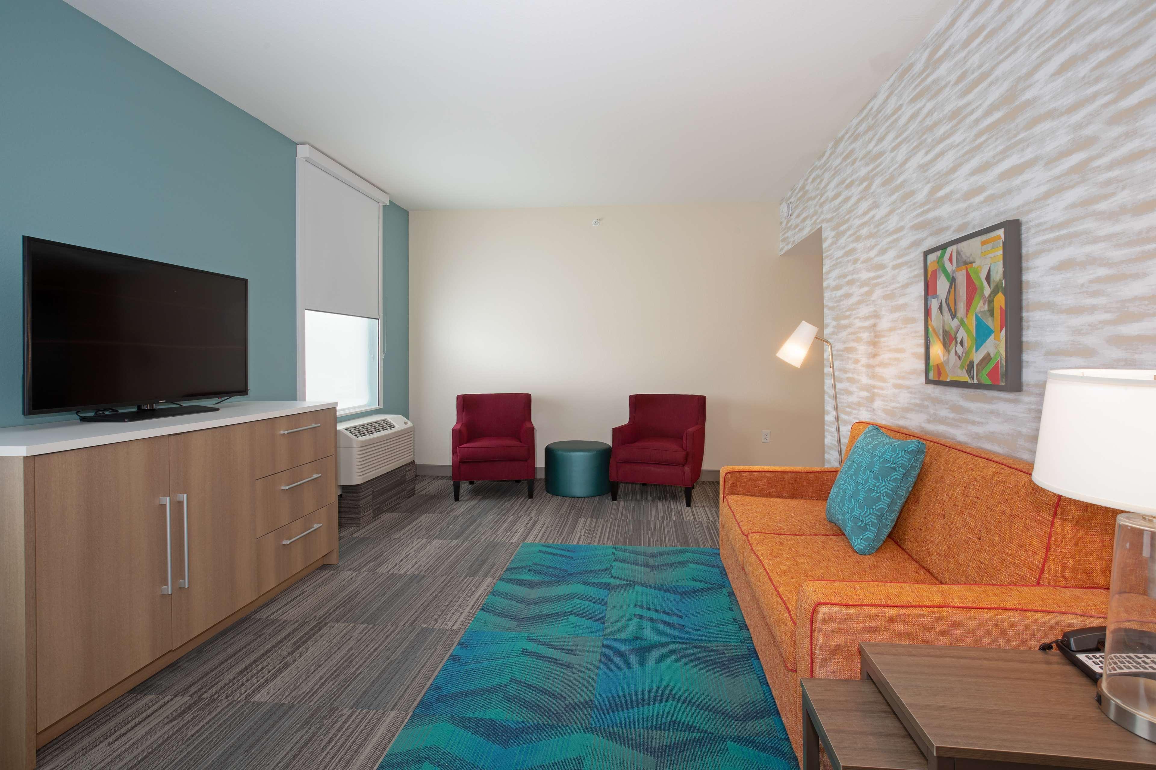 Home2 Suites By Hilton Omaha Un Medical Ctr Area Exterior photo
