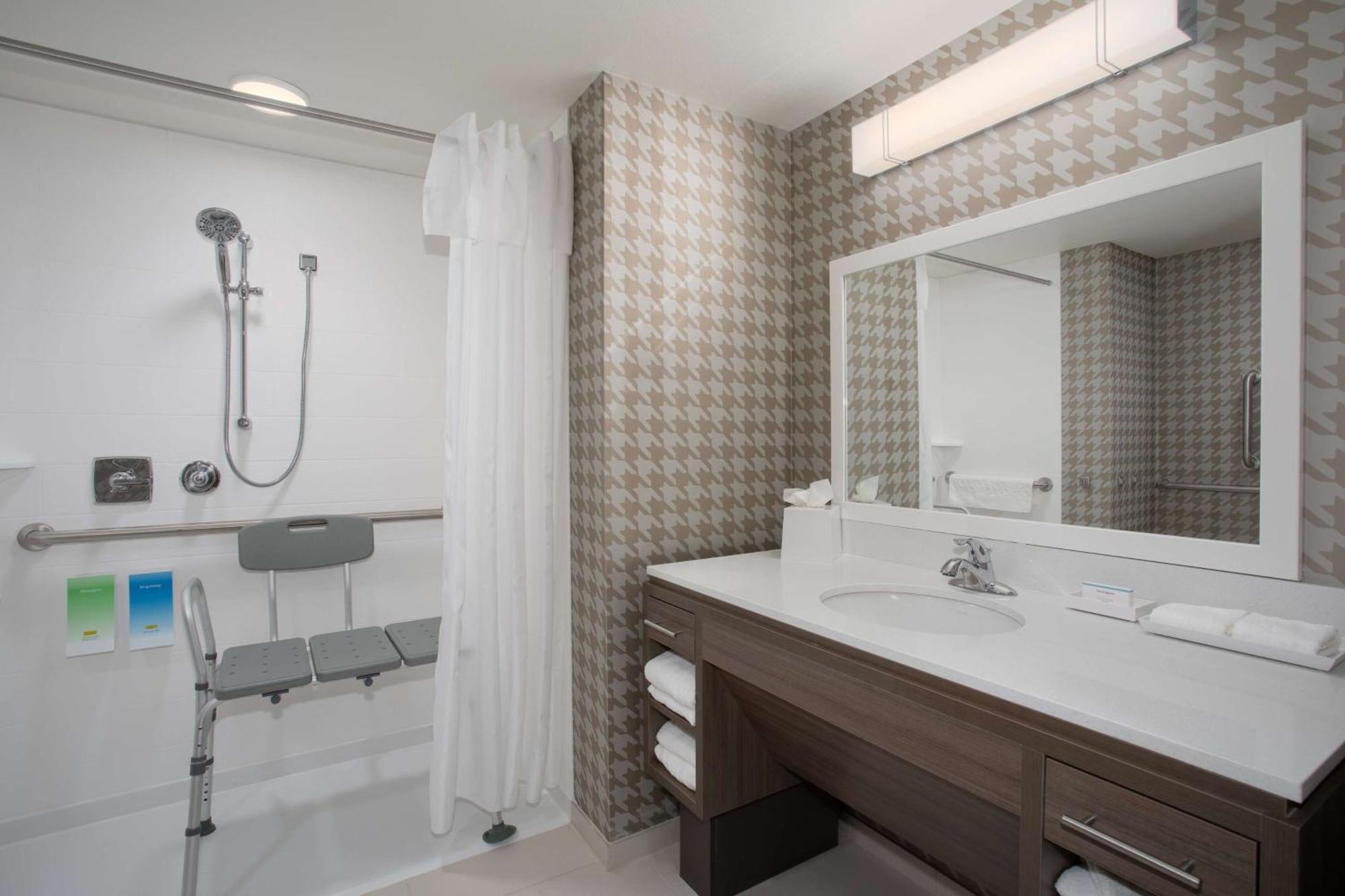 Home2 Suites By Hilton Omaha Un Medical Ctr Area Exterior photo